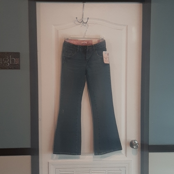Girls Levi’s 517 stretch and flare jeans - Picture 1 of 4